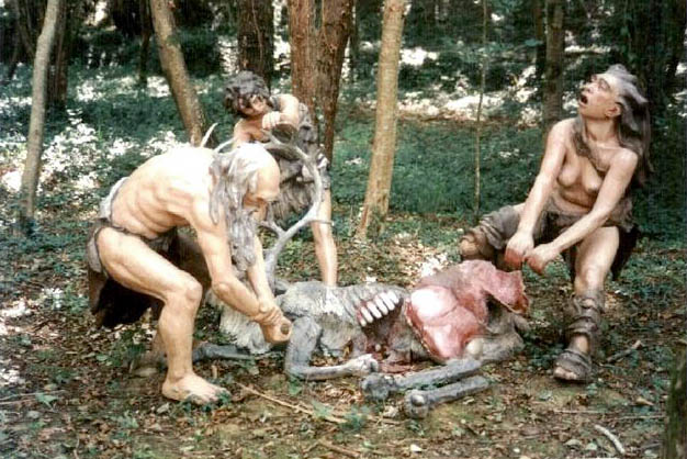 Butchering the deer (prehistoparc, Tursac) 