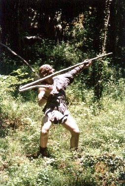 Jondalar with his spear thrower (prehistoparc, Tursac) 