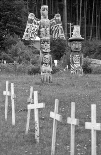 crosses and totem pole