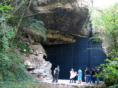 Grotte du Placard