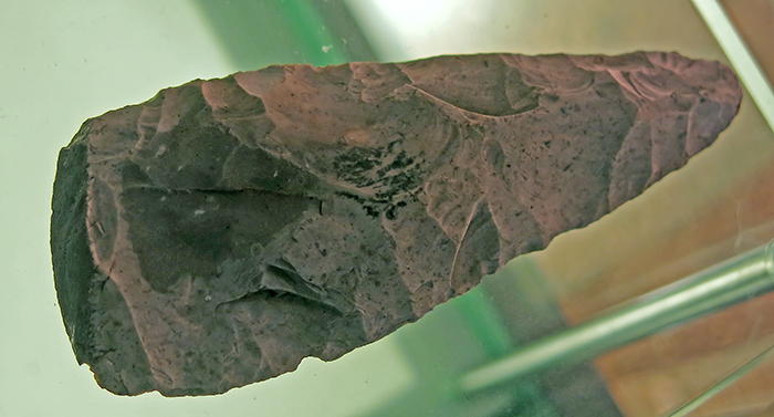 Laurel leaf point