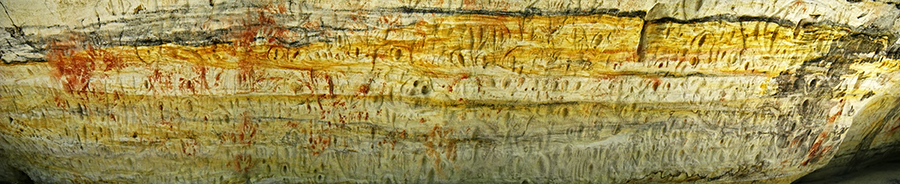 Carnarvon Gorge artwork wall of one thousand vulvas